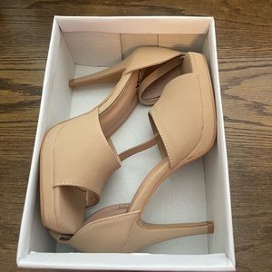 Nude heels from Windsor size 6.5